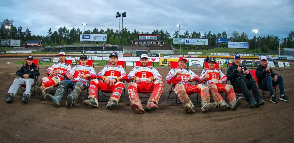 Gruppbild på Rospiggarna