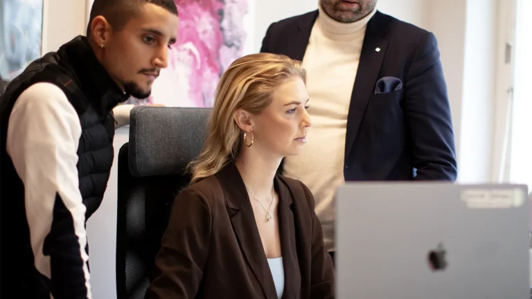 Sanna Norén med kollegor.